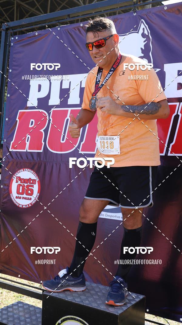 Achetez vos photos de l'vnementPIT BULL RUNNING sur Fotop