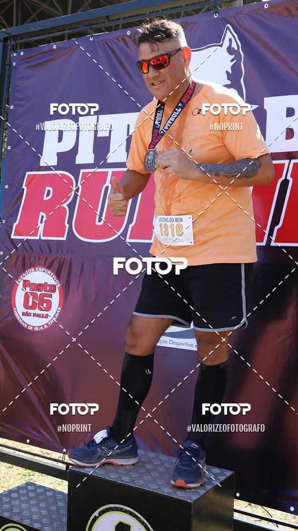 Achetez vos photos de l'vnementPIT BULL RUNNING sur Fotop