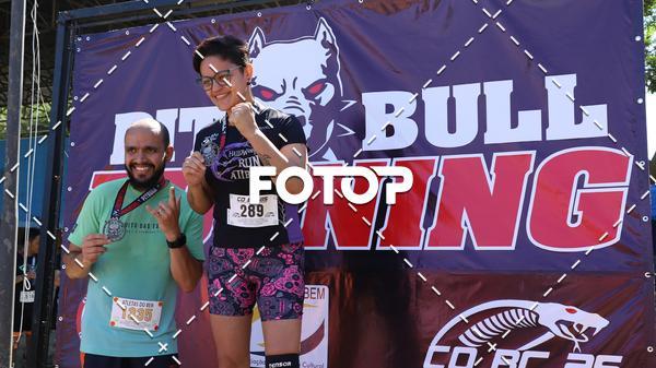 Achetez vos photos de l'vnementPIT BULL RUNNING sur Fotop