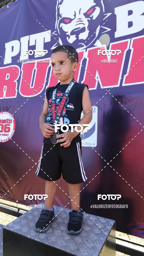 Achetez vos photos de l'vnementPIT BULL RUNNING sur Fotop