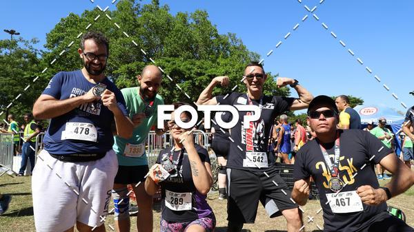 Achetez vos photos de l'vnementPIT BULL RUNNING sur Fotop