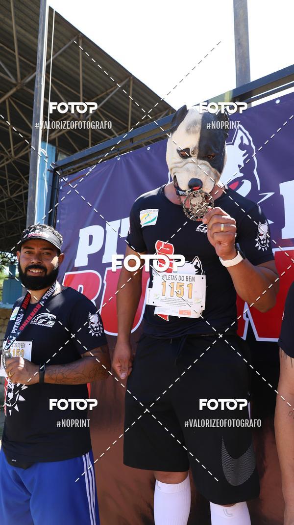 Achetez vos photos de l'vnementPIT BULL RUNNING sur Fotop