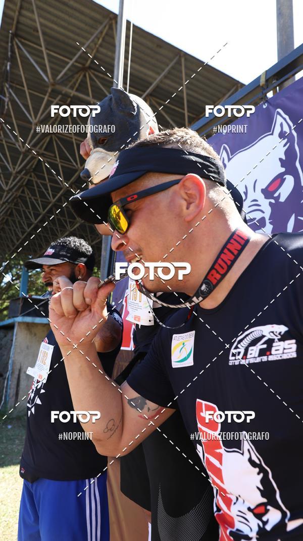 Achetez vos photos de l'vnementPIT BULL RUNNING sur Fotop