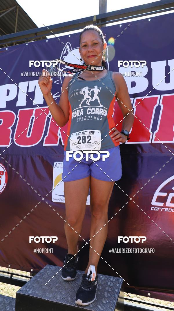 Achetez vos photos de l'vnementPIT BULL RUNNING sur Fotop