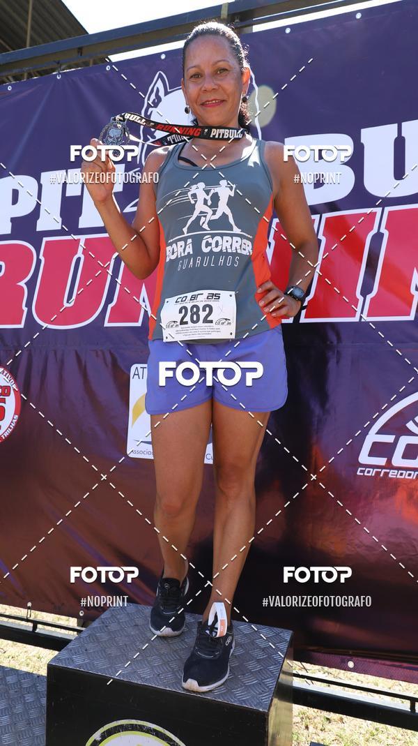 Achetez vos photos de l'vnementPIT BULL RUNNING sur Fotop