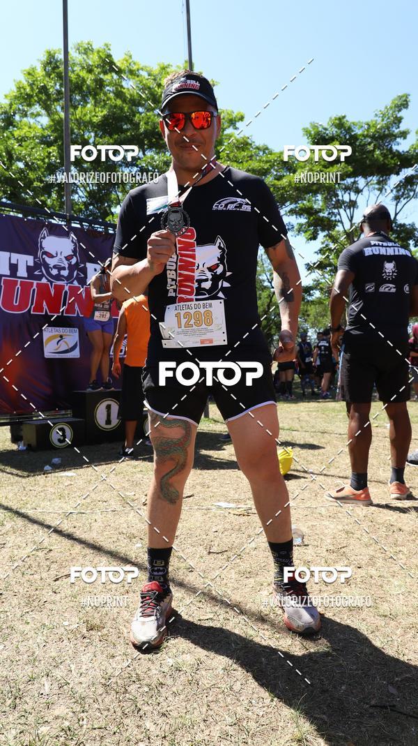 Achetez vos photos de l'vnementPIT BULL RUNNING sur Fotop