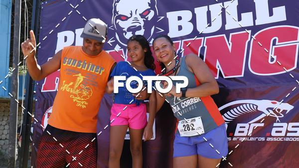 Achetez vos photos de l'vnementPIT BULL RUNNING sur Fotop