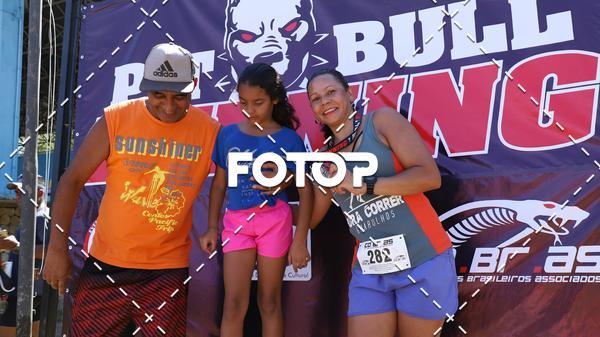 Achetez vos photos de l'vnementPIT BULL RUNNING sur Fotop