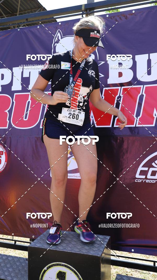 Achetez vos photos de l'vnementPIT BULL RUNNING sur Fotop