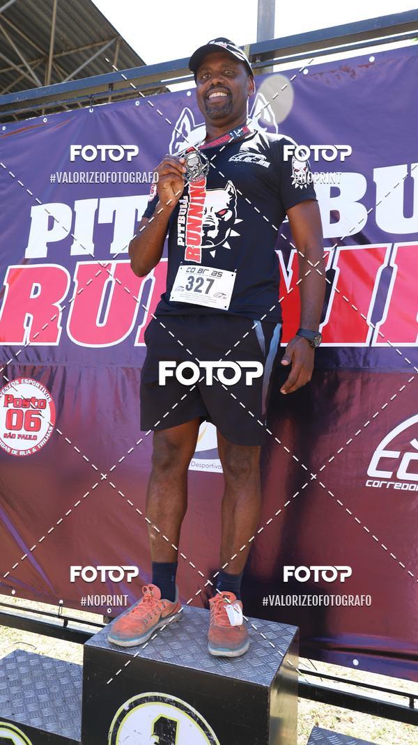 Achetez vos photos de l'vnementPIT BULL RUNNING sur Fotop