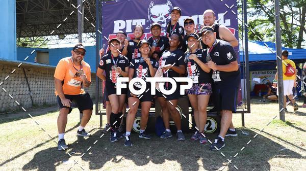 Buy your photos of the eventPIT BULL RUNNING on Fotop