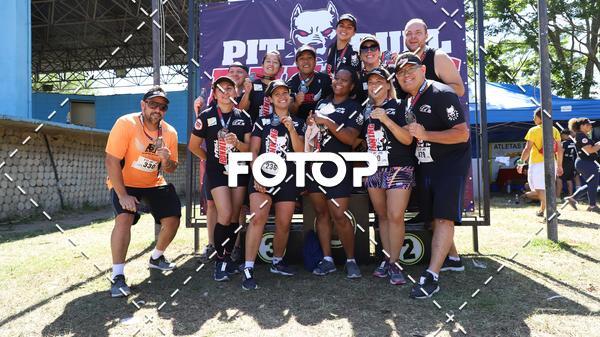 Buy your photos of the eventPIT BULL RUNNING on Fotop