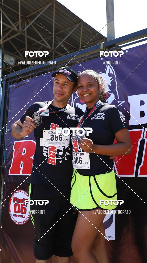 Buy your photos of the eventPIT BULL RUNNING on Fotop
