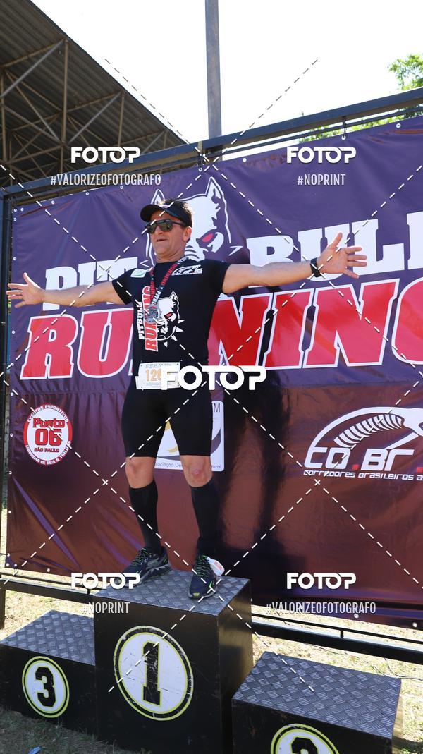 Buy your photos of the eventPIT BULL RUNNING on Fotop