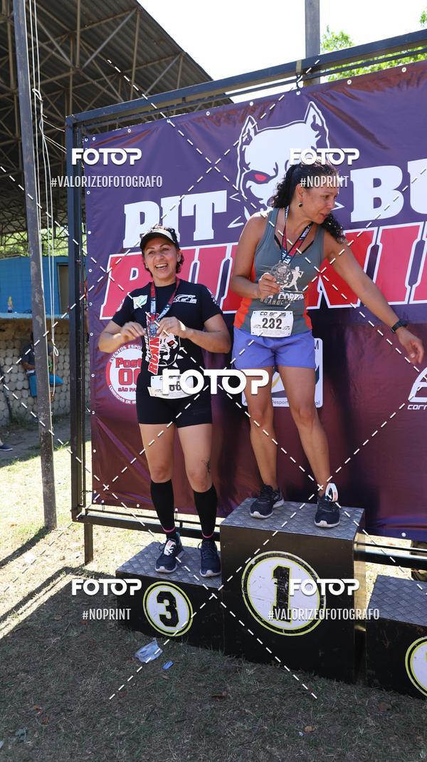 Compra tus fotos del eventoPIT BULL RUNNING En Fotop