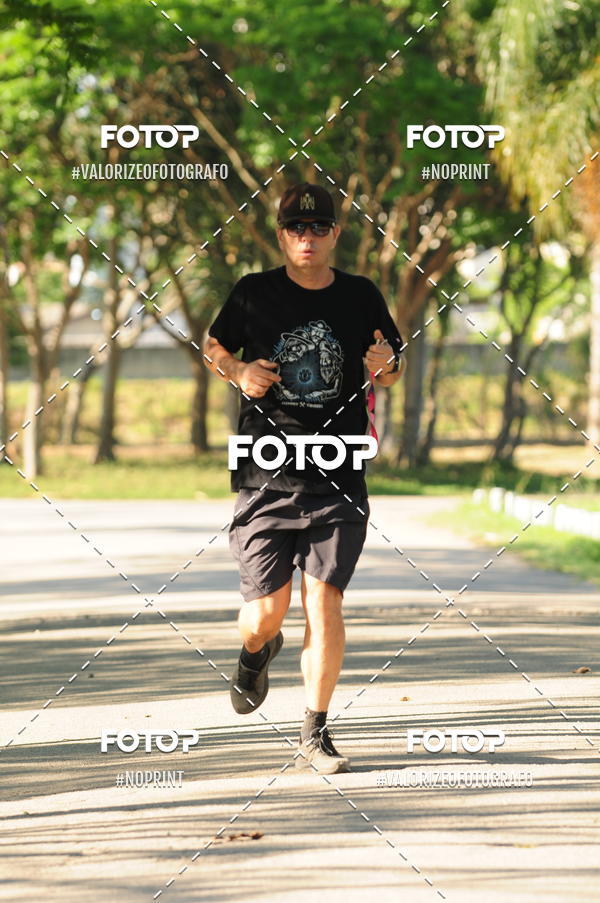 Buy your photos of the eventPIT BULL RUNNING on Fotop