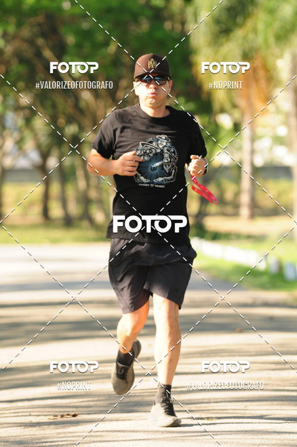 Buy your photos of the eventPIT BULL RUNNING on Fotop