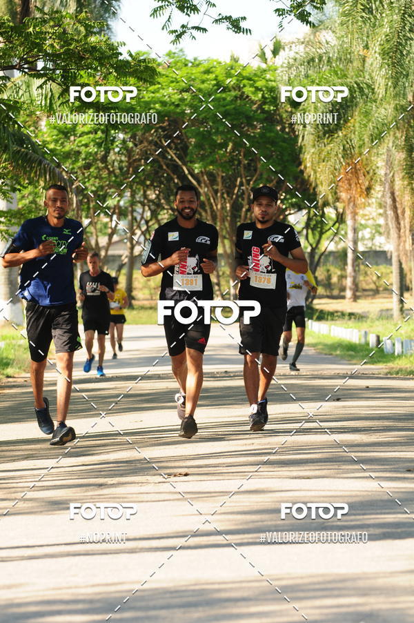 Buy your photos of the eventPIT BULL RUNNING on Fotop