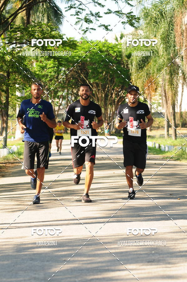 Buy your photos of the eventPIT BULL RUNNING on Fotop