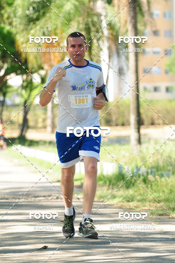 Achetez vos photos de l'vnementPIT BULL RUNNING sur Fotop