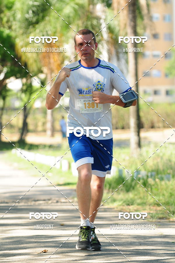 Achetez vos photos de l'vnementPIT BULL RUNNING sur Fotop