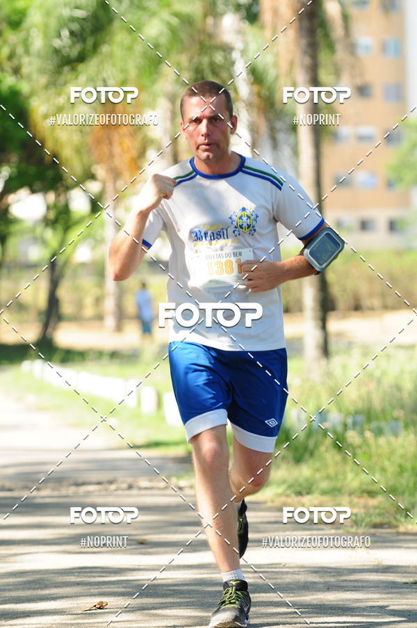 Achetez vos photos de l'vnementPIT BULL RUNNING sur Fotop