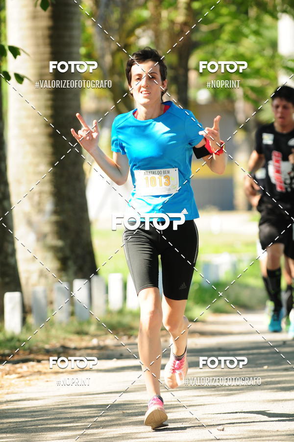 Compre suas fotos do eventoPIT BULL RUNNING no Fotop