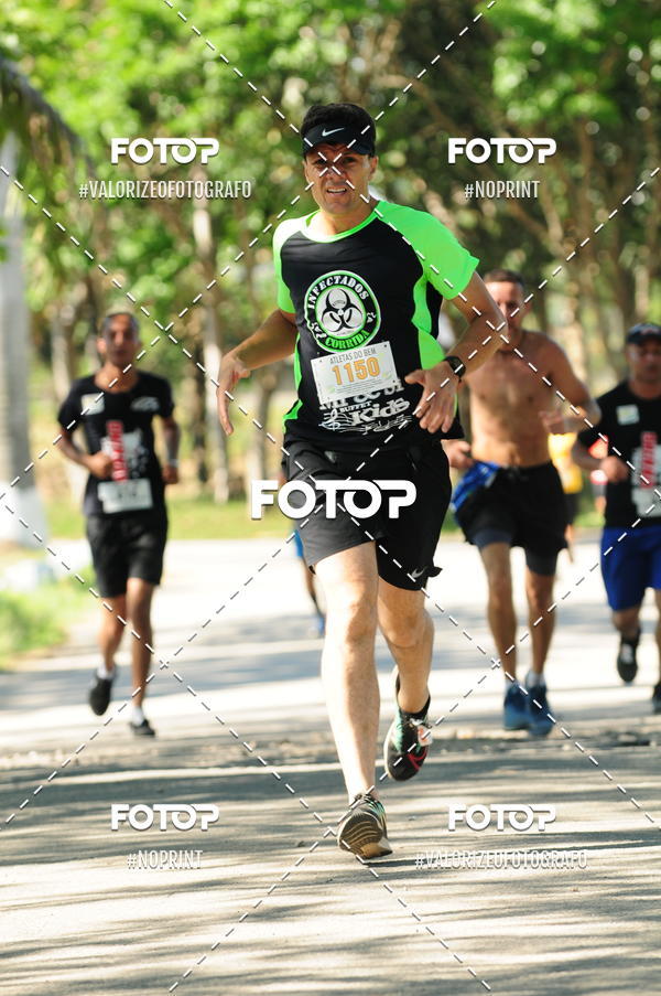 Compre as suas fotos do eventoPIT BULL RUNNING no Fotop