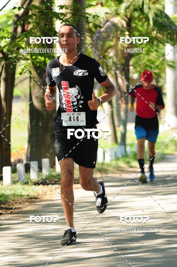 Compre as suas fotos do eventoPIT BULL RUNNING no Fotop