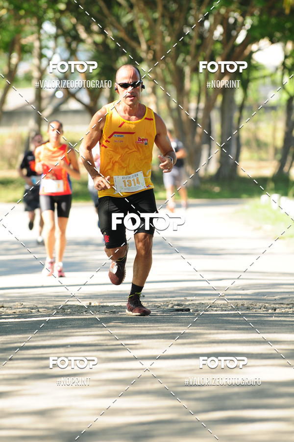 Compre as suas fotos do eventoPIT BULL RUNNING no Fotop