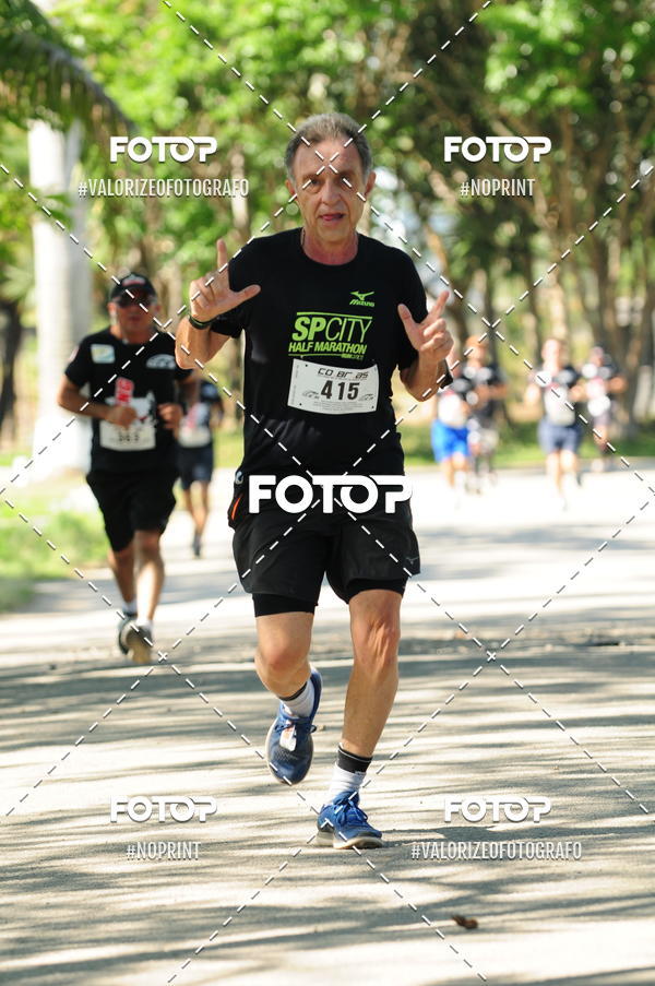 Compra tus fotos del eventoPIT BULL RUNNING En Fotop