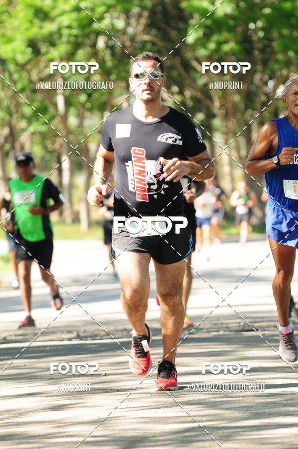 Achetez vos photos de l'vnementPIT BULL RUNNING sur Fotop