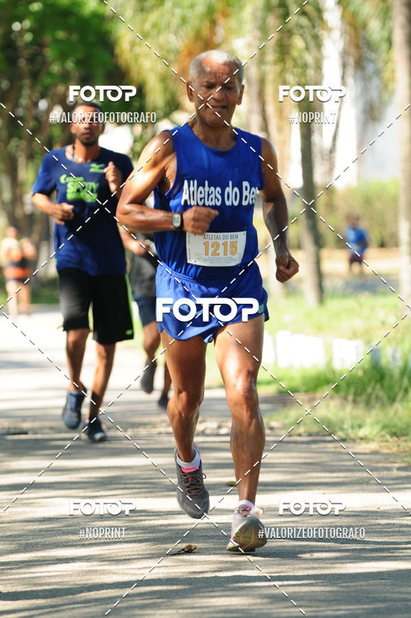 Achetez vos photos de l'vnementPIT BULL RUNNING sur Fotop