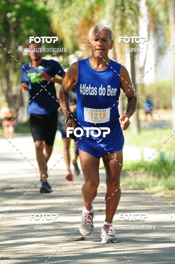 Achetez vos photos de l'vnementPIT BULL RUNNING sur Fotop