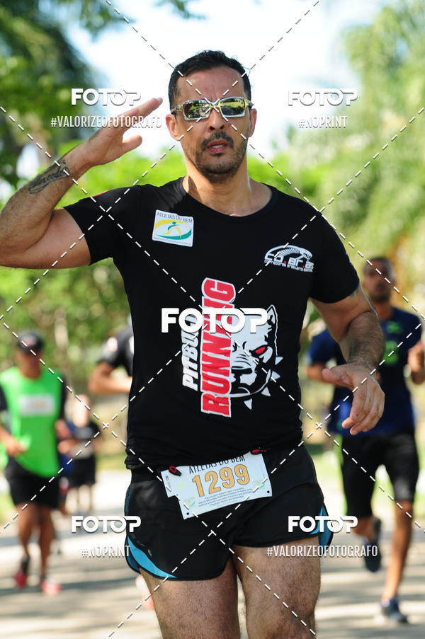 Achetez vos photos de l'vnementPIT BULL RUNNING sur Fotop