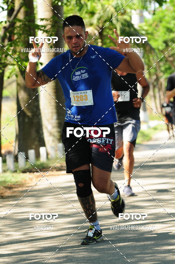 Achetez vos photos de l'vnementPIT BULL RUNNING sur Fotop