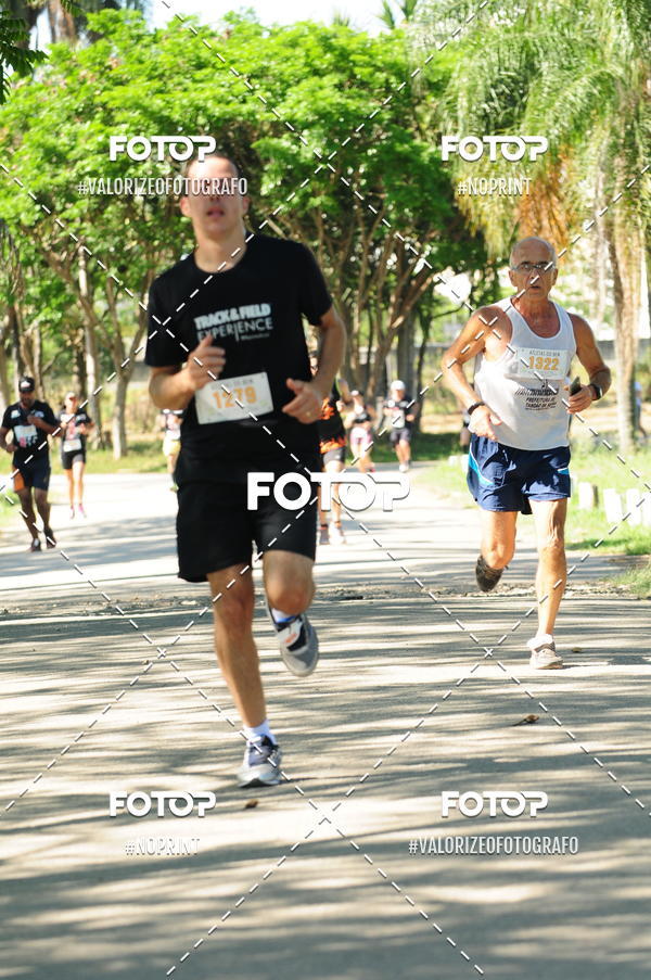 Achetez vos photos de l'vnementPIT BULL RUNNING sur Fotop