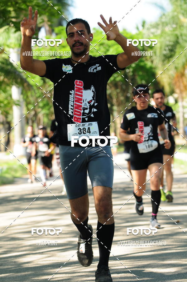 Achetez vos photos de l'vnementPIT BULL RUNNING sur Fotop