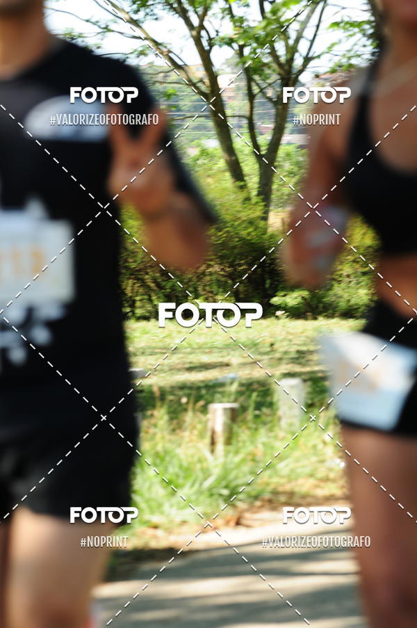 Compre as suas fotos do eventoPIT BULL RUNNING no Fotop