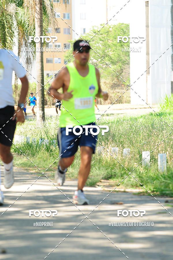 Compre as suas fotos do eventoPIT BULL RUNNING no Fotop