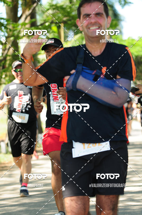 Compre as suas fotos do eventoPIT BULL RUNNING no Fotop