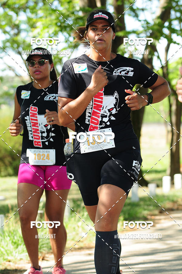 Compre as suas fotos do eventoPIT BULL RUNNING no Fotop