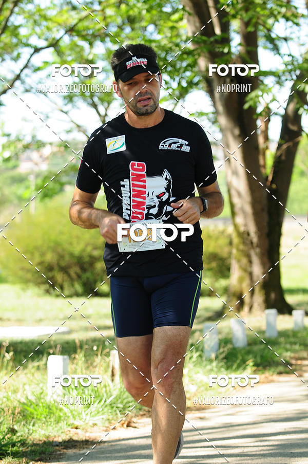 Buy your photos of the eventPIT BULL RUNNING on Fotop