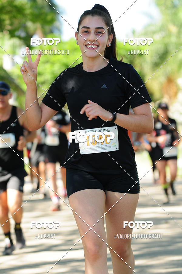 Buy your photos of the eventPIT BULL RUNNING on Fotop