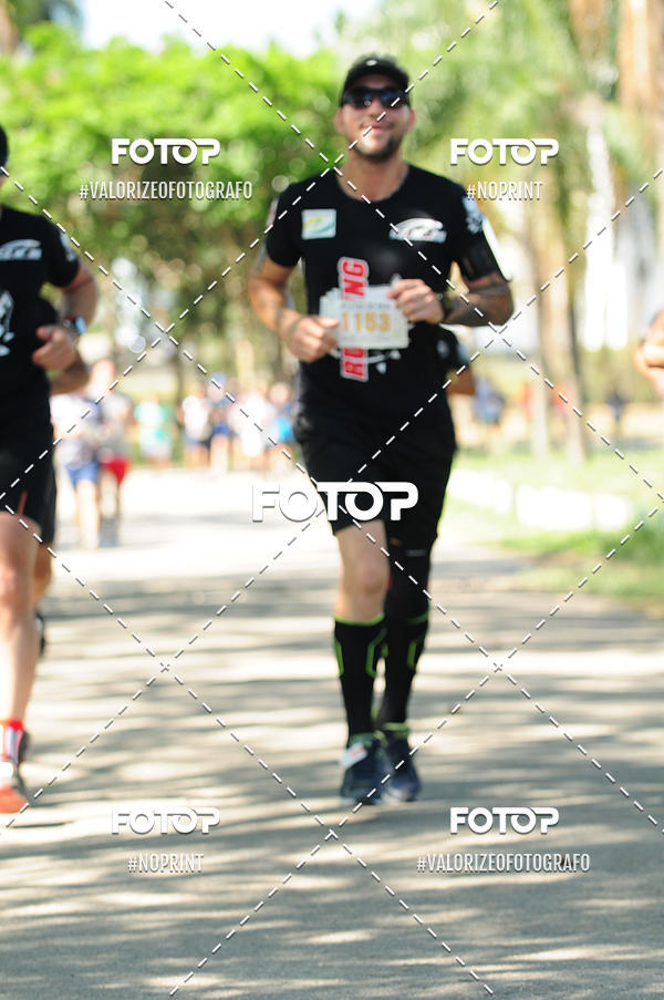 Achetez vos photos de l'vnementPIT BULL RUNNING sur Fotop