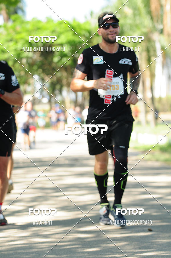 Achetez vos photos de l'vnementPIT BULL RUNNING sur Fotop