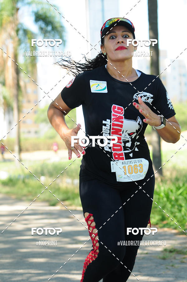 Achetez vos photos de l'vnementPIT BULL RUNNING sur Fotop