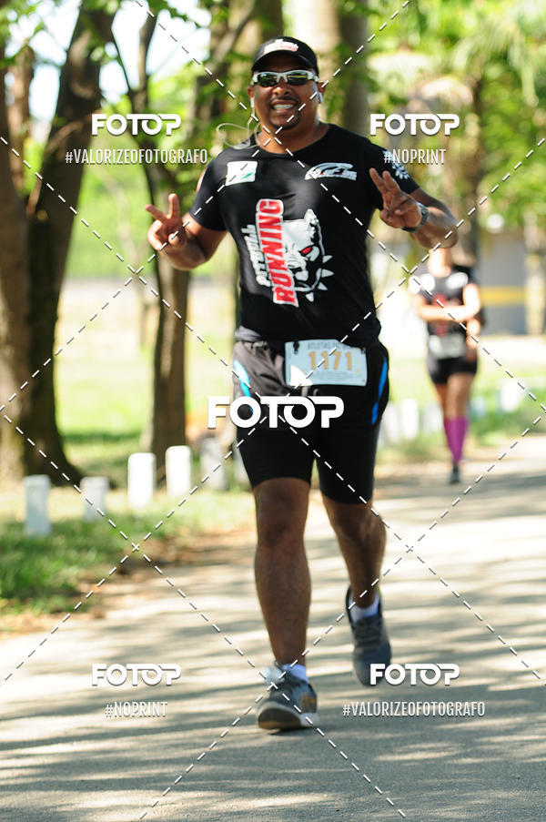 Achetez vos photos de l'vnementPIT BULL RUNNING sur Fotop