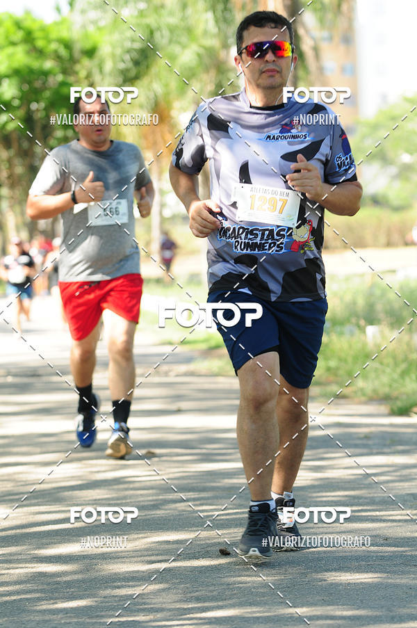 Achetez vos photos de l'vnementPIT BULL RUNNING sur Fotop