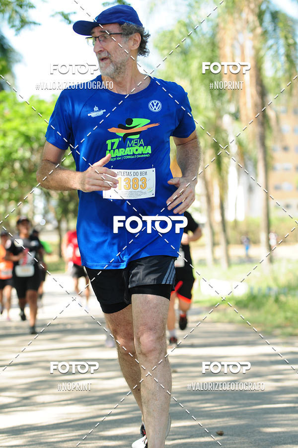 Buy your photos of the eventPIT BULL RUNNING on Fotop